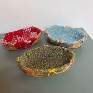 Cestinha de palha decorada 20x14x5cm