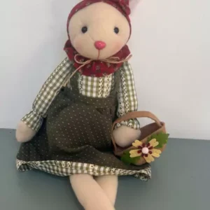 Coelha de tecido sentada verde perna mole 46cm