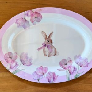 Travessa melamina oval coelho e flores lilás 35cm
