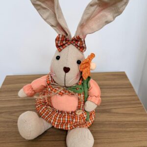Coelho tecido vestido laranja xadrez 35x18x12cm