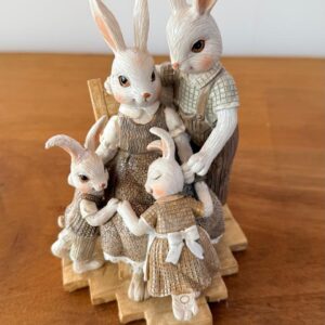 Resina Familia coelhos 16x10cm