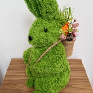 Coelho decorativo verde com cesta 40x16x20cm